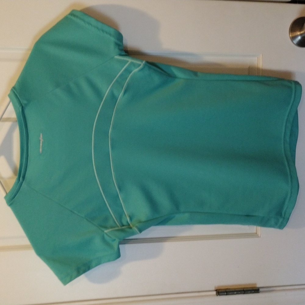 New Balance t-shirt. - Picture 5 of 14